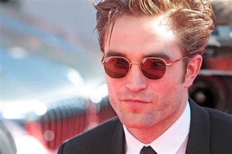 robert pattinson glasses